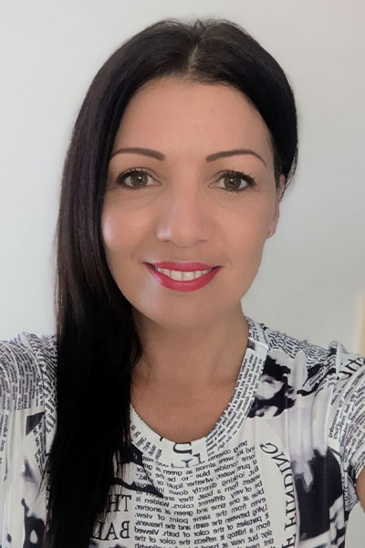 Coolum Advertiser - Julie