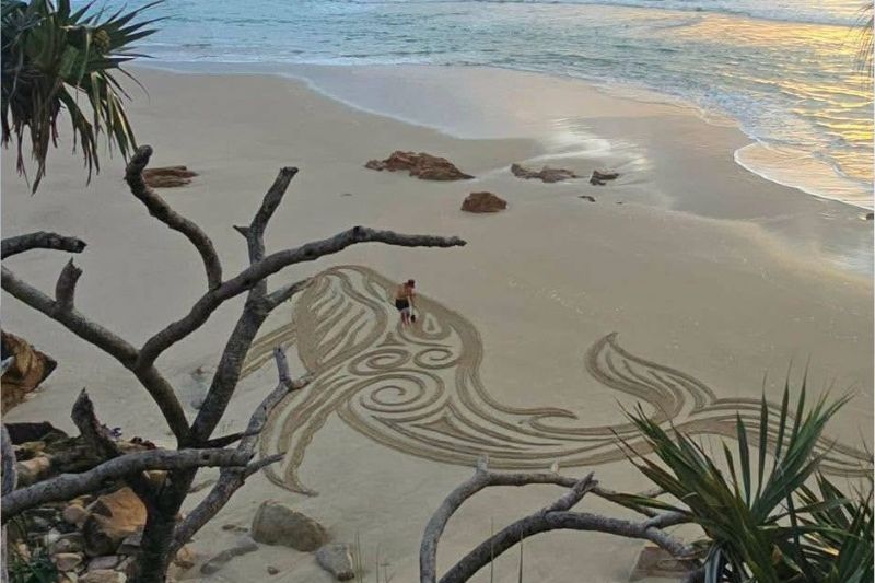 Owen sand art
